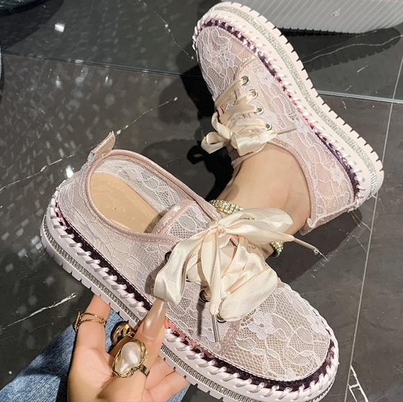 Round Toe Platform Loafers – Chic Lace Mesh & PU Leather Low Heel Slip-Ons - Picture 4 of 5